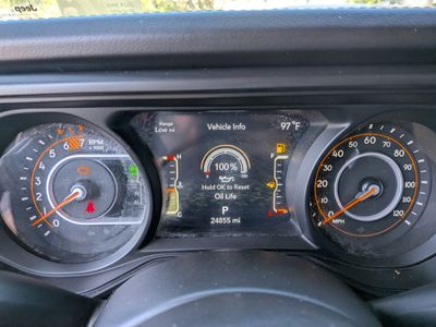 2024 Jeep Wrangler — photo 27 view