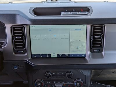 2021 Ford Bronco - Photo 19