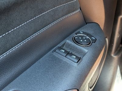 2017 Ford Mustang - Photo 23