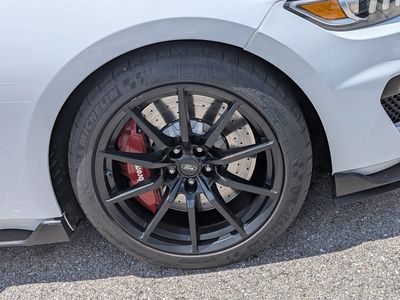 2017 Ford Mustang - Photo 11