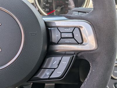 2017 Ford Mustang - Photo 26