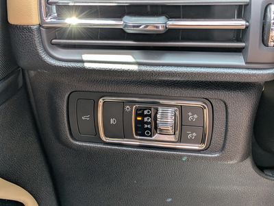 2021 Lincoln Corsair - Photo 25