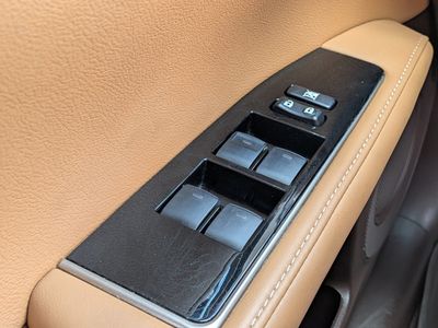2018 Lexus ES - Photo 22