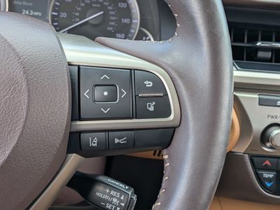 2018 Lexus ES - Photo 25