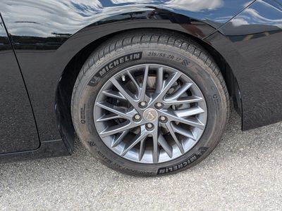 2018 Lexus ES - Photo 11