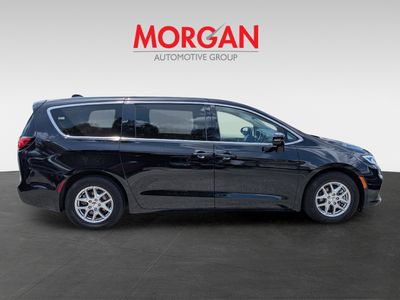 2024 Chrysler Pacifica - Photo 3