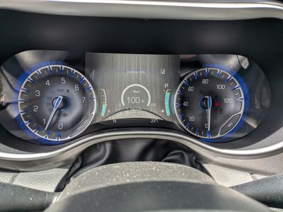 2024 Chrysler Pacifica - Photo 28