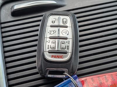 2024 Chrysler Pacifica - Photo 34