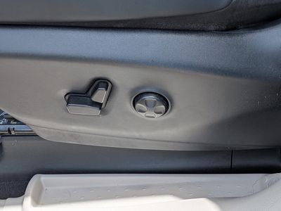 2024 Chrysler Pacifica - Photo 22