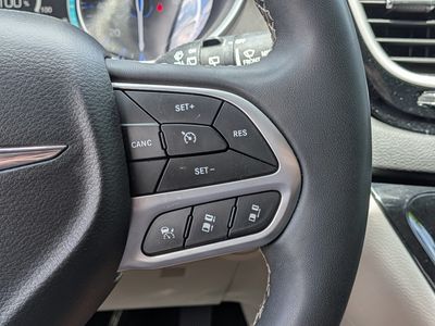 2024 Chrysler Pacifica - Photo 25