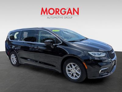 2024 Chrysler Pacifica - Photo 2