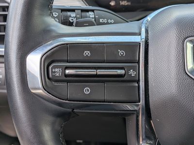 2024 GMC Acadia - Photo 25