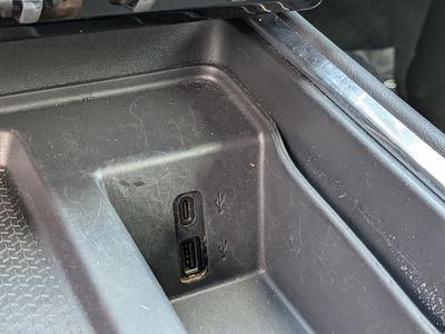 2024 GMC Acadia - Photo 32