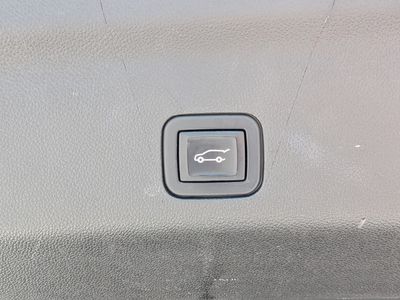 2023 Chevrolet Suburban - Photo 14