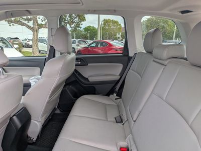 2014 Subaru Forester - Photo 15