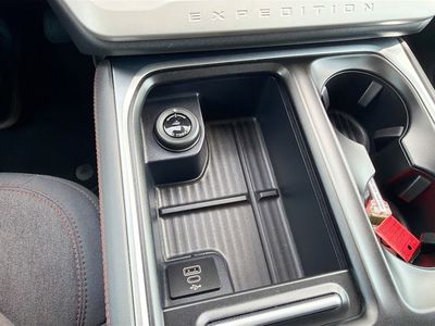 2025 Ford Expedition - Photo 31