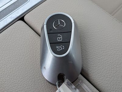 2025 Mercedes-Benz C-Class - Photo 32