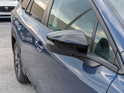 2025 Subaru Outback - Photo 12