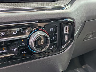 2023 Chevrolet Silverado 1500 - Photo 32