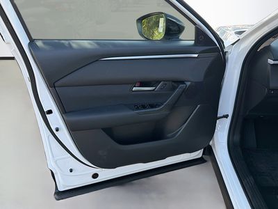 2026 Mazda CX-50 - Photo 22