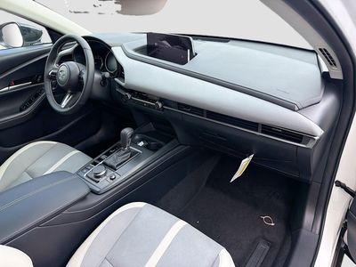 2026 Mazda CX-30 - Photo 15