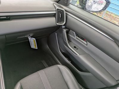 2026 Mazda CX-50 - Photo 14