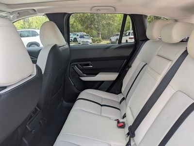 2026 Mazda CX-50 - Photo 15