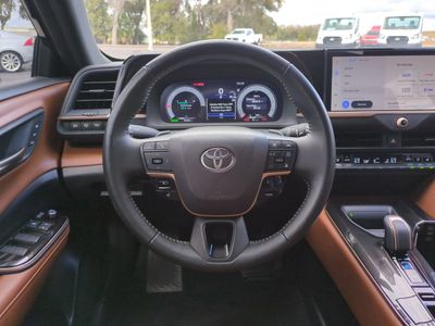 2025 Toyota Crown Signia - Photo 17