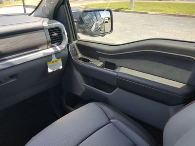 2025 Ford F-150 - Photo 17