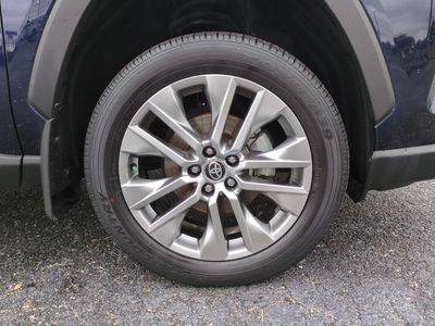 2024 Toyota RAV4 - Photo 11
