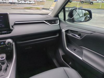2024 Toyota RAV4 - Photo 18
