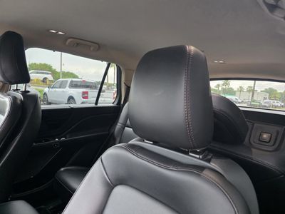 2022 Lincoln Aviator - Photo 12