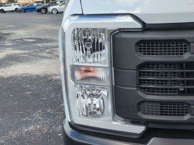 2026 Ford F-350SD - Photo 10