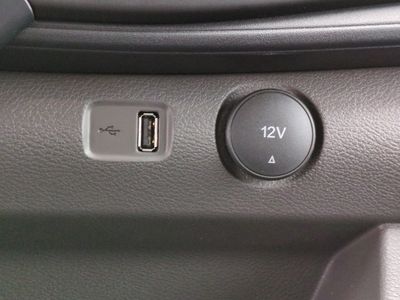 2025 Ford Transit-250 - Photo 22