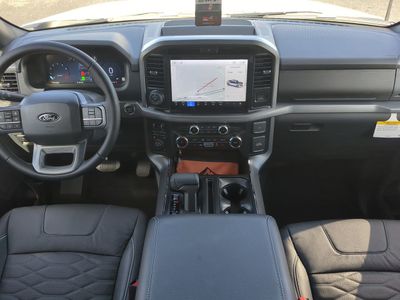 2025 Ford F-150 - Photo 17