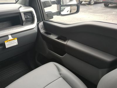 2026 Ford F-450SD - Photo 18