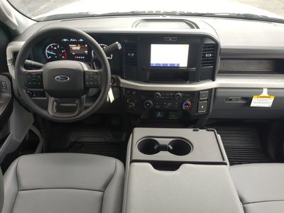 2026 Ford F-450SD - Photo 16