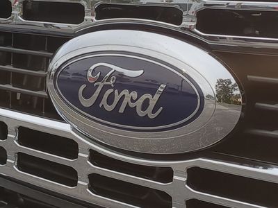 2026 Ford F-450SD - Photo 13