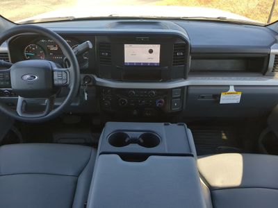 2026 Ford F-350SD - Photo 17
