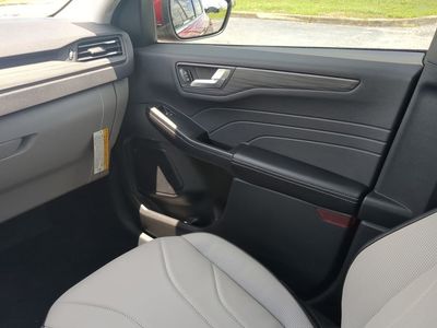 2025 Ford Escape Plug-In Hybrid - Photo 18