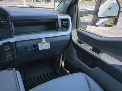 2026 Ford F-350SD - Photo 17