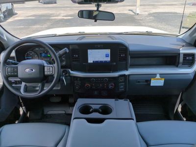 2026 Ford F-350SD - Photo 15