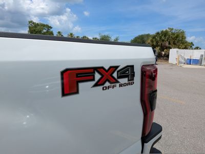 2021 Ford F-250SD - Photo 11