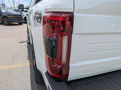 2021 Ford F-250SD - Photo 12