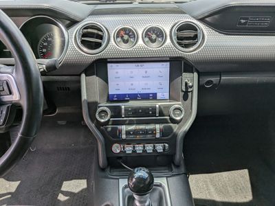 2020 Ford Mustang - Photo 15