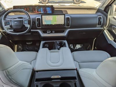2025 Ford Expedition Max - Photo 13