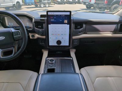 2022 Ford Expedition - Photo 16