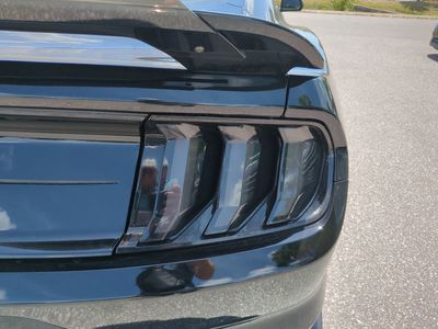 2022 Ford Mustang - Photo 10
