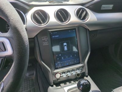 2022 Ford Mustang - Photo 15