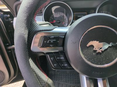 2022 Ford Mustang - Photo 26
